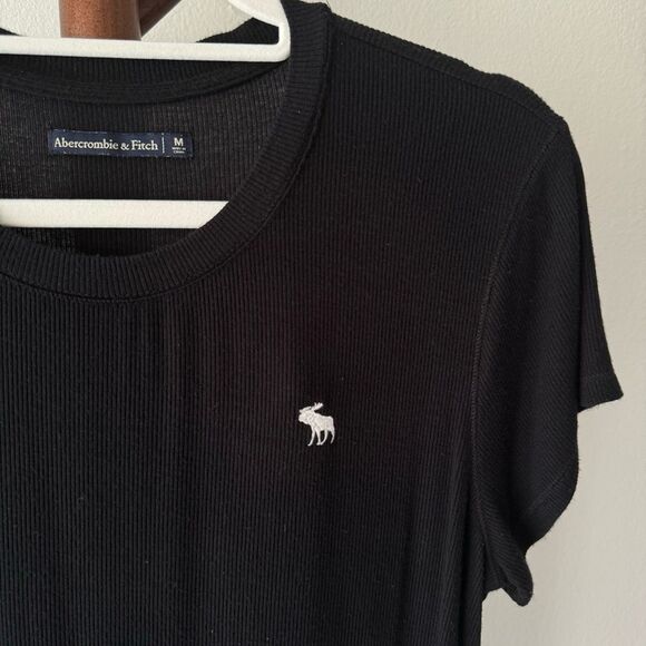 Abercrombie & Fitch Basic Ribbed T- Shirt - Picture 3 of 5